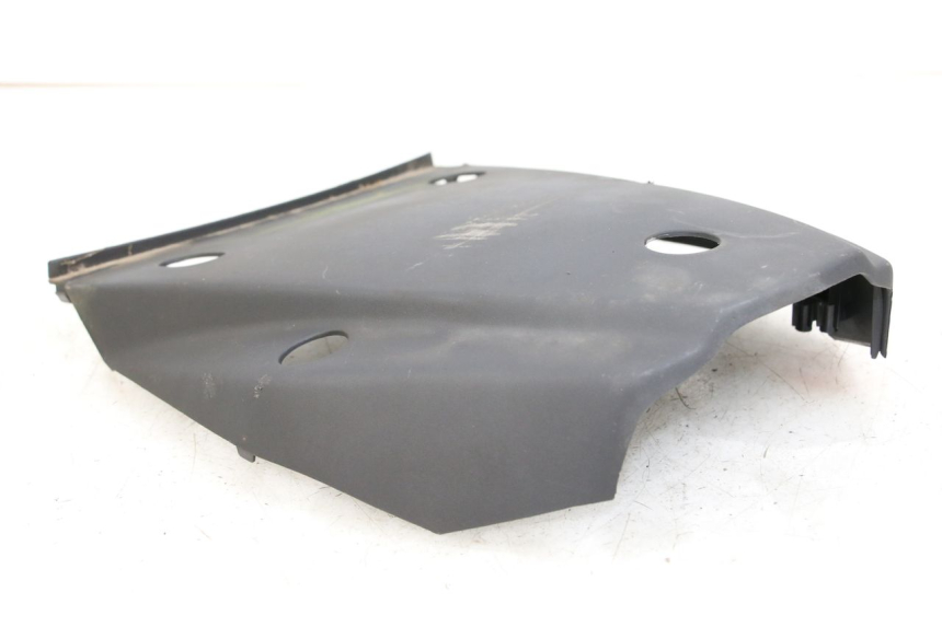 photo de JUNÇÃO DO CARENAGEM TRASEIRO SUPERIOR SYM X-PRO 4T 50 (2014 - 2021) - Detalhe da peça