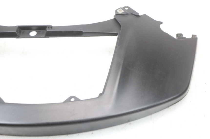 photo de JUNÇÃO DO CARENAGEM TRASEIRO SUPERIOR PIAGGIO X10 125 (2012 - 2017) - Vista geral