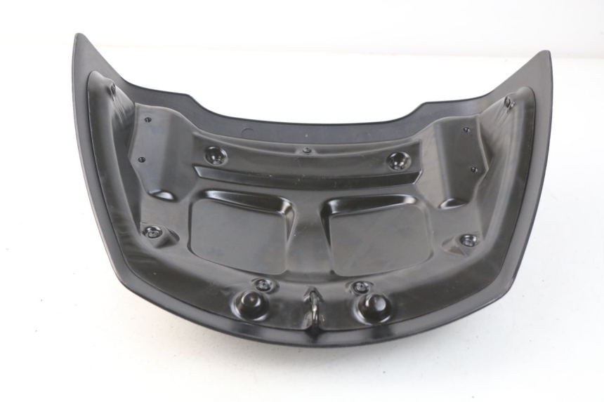 photo de JUNÇÃO DO CARENAGEM TRASEIRO SUPERIOR PIAGGIO X8 125 (2004 - 2007) - Detalhe da peça