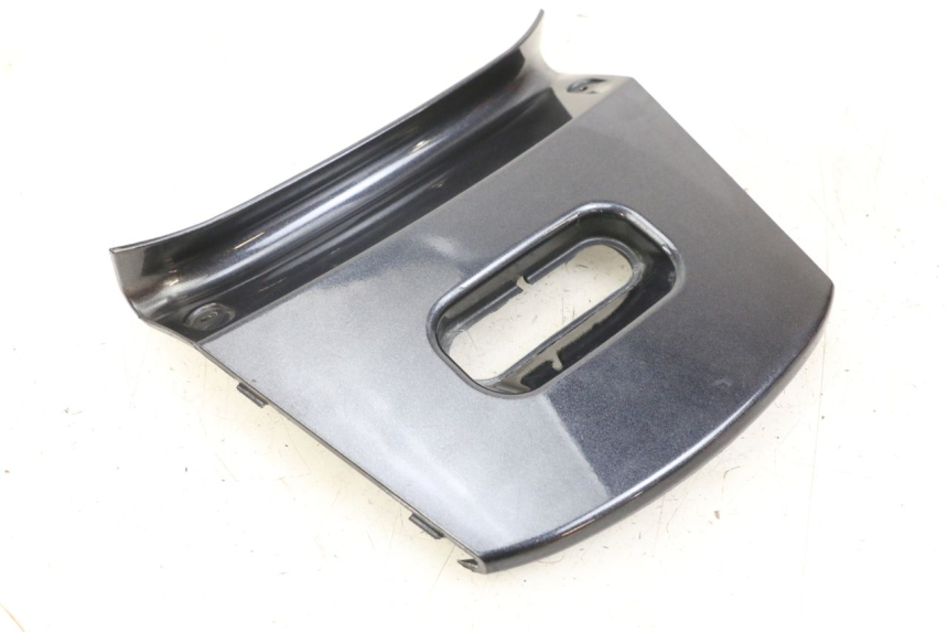 photo de JUNÇÃO DO CARENAGEM TRASEIRO SUPERIOR KYMCO XCITING 250 (2006 - 2009) - Vista principal