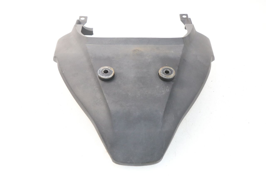 photo de JUNÇÃO DO CARENAGEM TRASEIRO SUPERIOR HONDA XLV VARADERO 125 (2000 - 2006) - Ampliação técnica