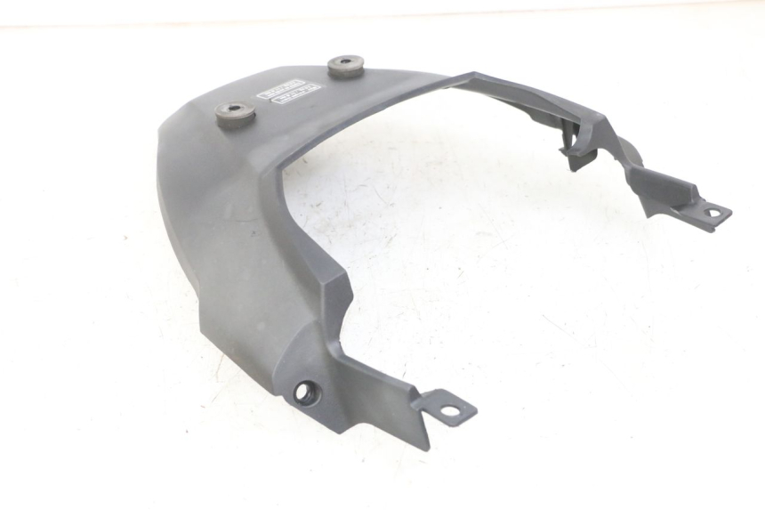 photo de JUNÇÃO DO CARENAGEM TRASEIRO SUPERIOR HONDA XLV VARADERO 125 (2000 - 2006) - Ampliação técnica