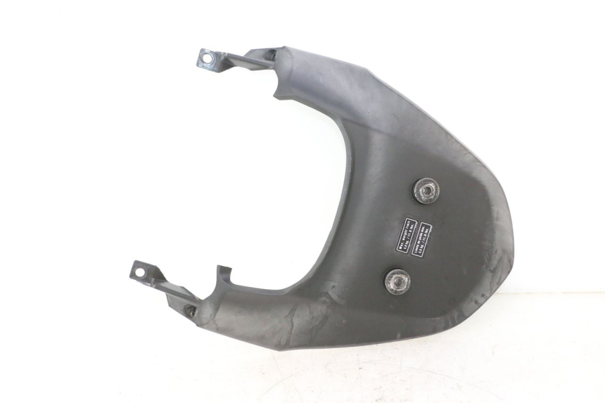 photo de JUNÇÃO DE CARROÇARIA TRASEIRA SUPERIOR HONDA XLV VARADERO 125 (2007 - 2012) - Detalhe da peça