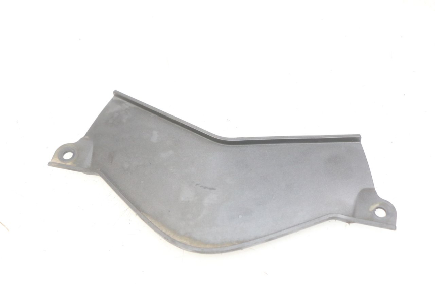 photo de JUNÇÃO DO CARENAGEM TRASEIRO SUPERIOR KAWASAKI Z 750 (2007 - 2013) - Detalhe da peça