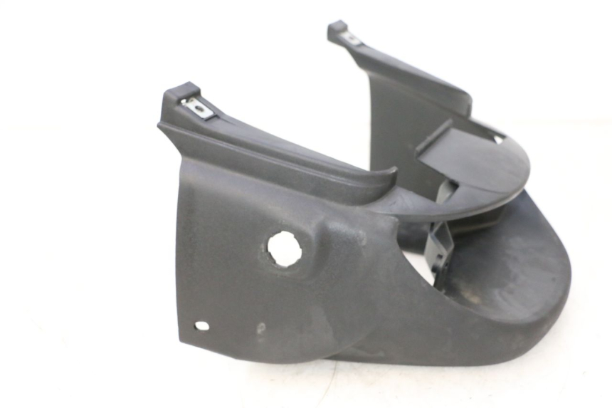 photo de JUNÇÃO DO CARENAGEM TRASEIRO PEUGEOT TKR TREKKER FURIOUS 50 (2005 - 2014) - Outro ângulo de visão