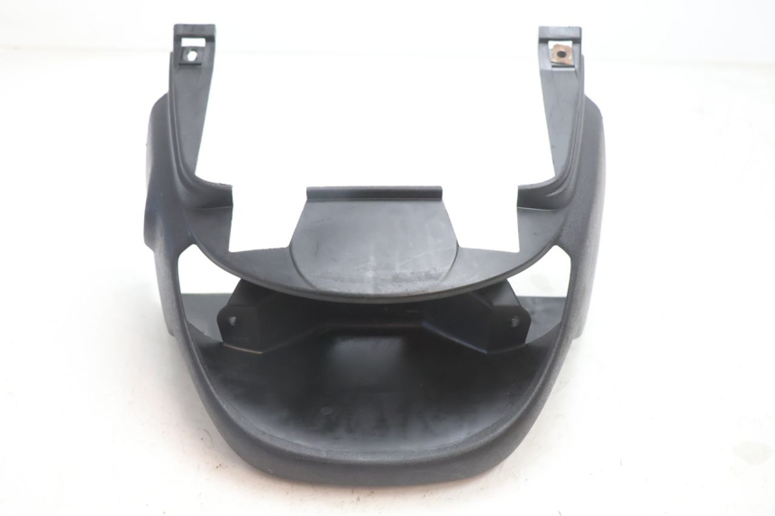 photo de JUNÇÃO DO CARENAGEM TRASEIRO PEUGEOT TREKKER TKR 50 (2005 - 2014) - Detalhe da peça