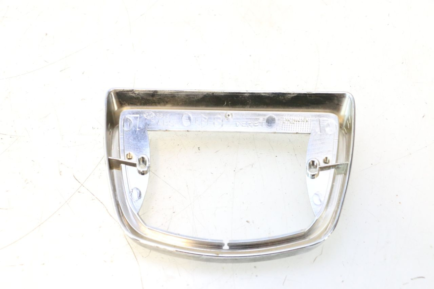 photo de JUNÇÃO DO CARENAGEM TRASEIRO PIAGGIO VESPA S 2T 50 (2007 - 2014) - Ampliação técnica