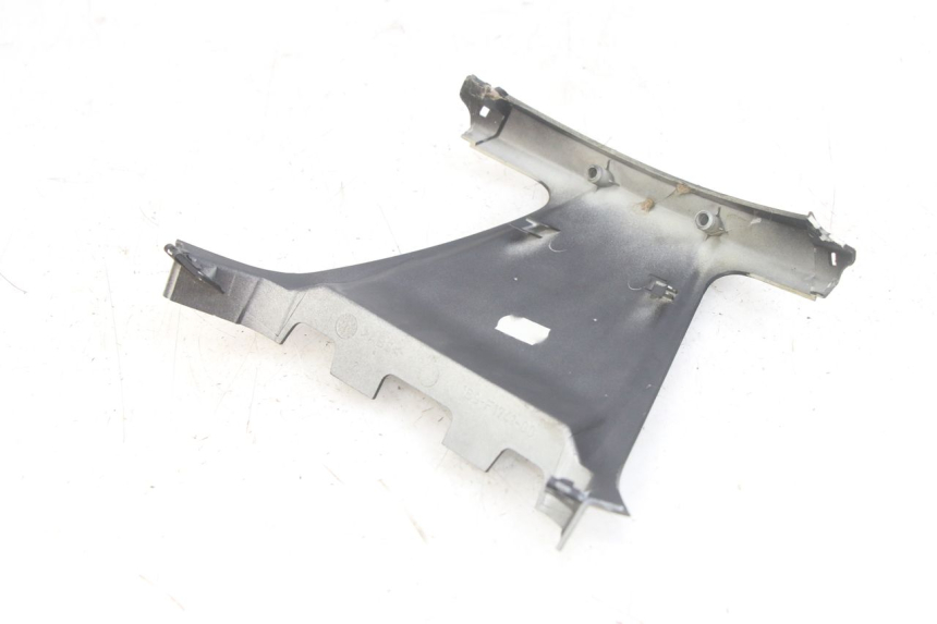 photo de JUNÇÃO DO CARENAGEM TRASEIRO YAMAHA X-MAX XMAX 250 (2006 - 2009) - Outro ângulo de visão