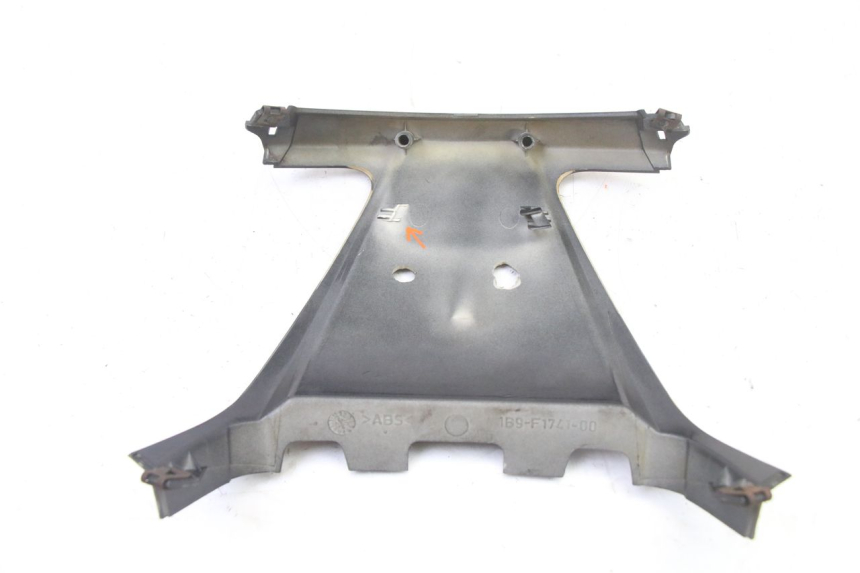 photo de JUNÇÃO DO CARENAGEM TRASEIRO YAMAHA XMAX X-MAX 125 (2006 - 2009) - Peça verificada