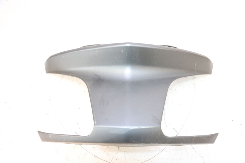 photo de JUNÇÃO DO CARENAGEM TRASEIRO YAMAHA X-MAX XMAX 125 (2010 - 2013) - Detalhe da peça