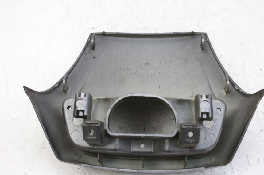 photo de JUNÇÃO DO CARENAGEM TRASEIRO PIAGGIO X9 EVOLUTION 250 (2003 - 2007) - Ampliação técnica