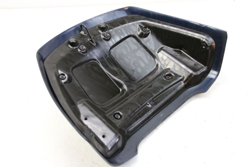 photo de JUNÇÃO DO CARENAGEM TRASEIRO PIAGGIO XEVO - X EVO 125 (2007 - 2017) - Ampliação técnica