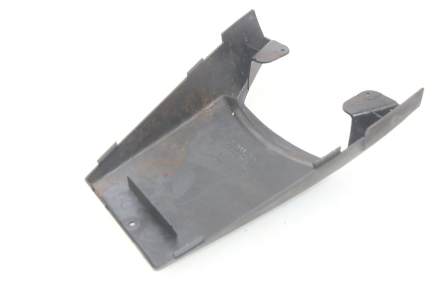 photo de JUNÇÃO DO CARENAGEM TRASEIRO SUZUKI XF FREEWIND 650 (1997 - 2003) - Detalhe da peça