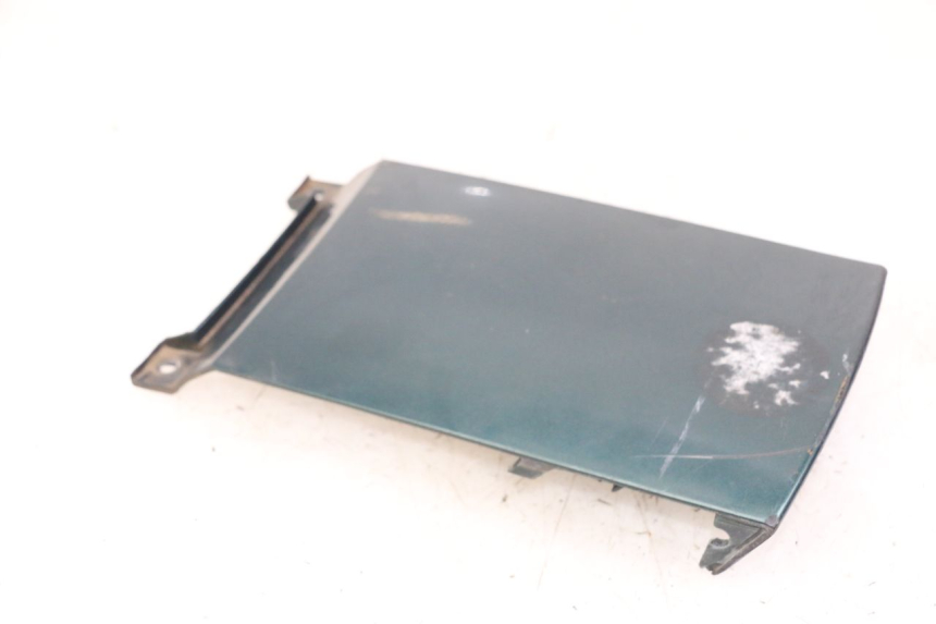 photo de JUNÇÃO DO CARENAGEM TRASEIRO YAMAHA XJN DIVERSION 600 (2000 - 2003) - Detalhe da peça