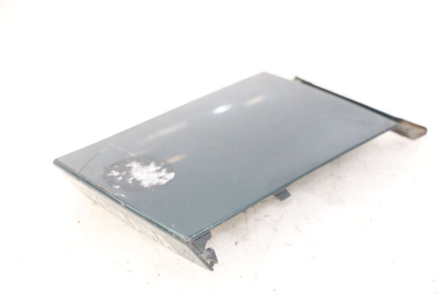 photo de JUNÇÃO DO CARENAGEM TRASEIRO YAMAHA XJN DIVERSION 600 (2000 - 2003) - Ampliação técnica