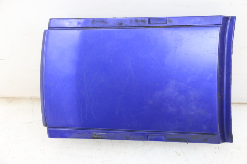 photo de JUNÇÃO DO CARENAGEM TRASEIRO YAMAHA FZS FAZER 600 (2001 - 2003) - Detalhe da peça