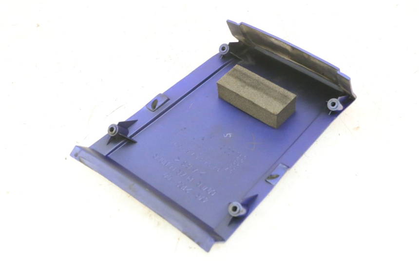 photo de JUNÇÃO DO CARENAGEM TRASEIRO YAMAHA FZS FAZER 600 (2001 - 2003) - Pontos de fixação