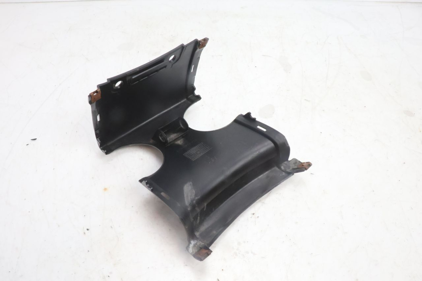 photo de JUNÇÃO DO CARENAGEM TRASEIRO YAMAHA YP MAJESTY 125 (2007 - 2010) - Outro ângulo de visão