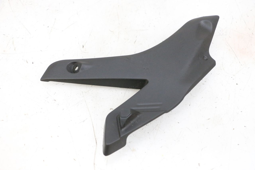 photo de JUNÇÃO DO CARENAGEM DIANTEIRO SUZUKI BURGMAN 650 (2013 - 2020) - Ampliação técnica