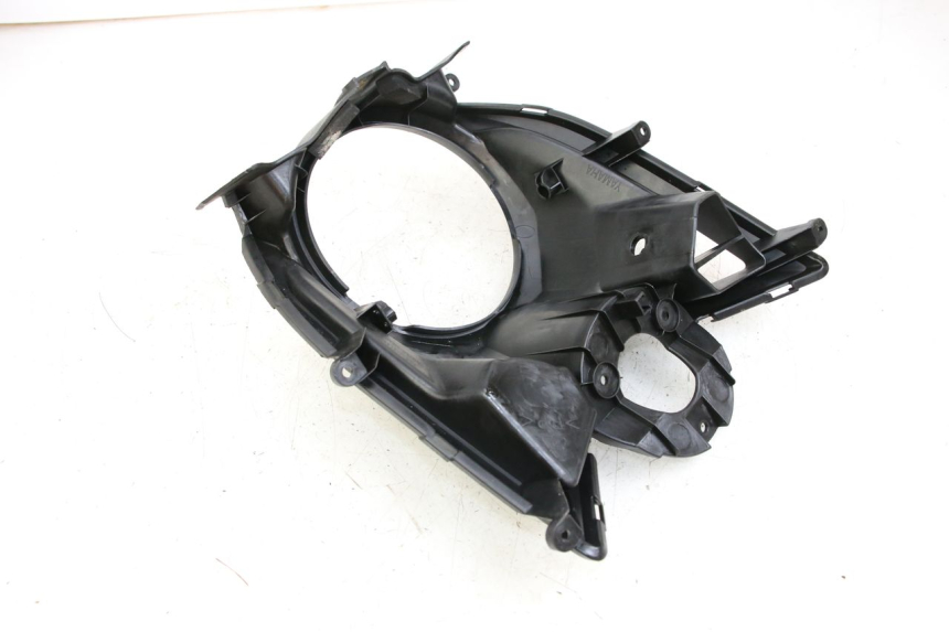 photo de JUNÇÃO DO CARENAGEM DIANTEIRO YAMAHA BW'S BWS 125 (2010 - 2013) - Detalhe da peça