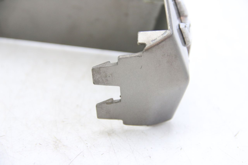 photo de JUNÇÃO DO CARENAGEM DIANTEIRO PEUGEOT CITYSTAR 125 (2011 - 2017) - Detalhe da peça