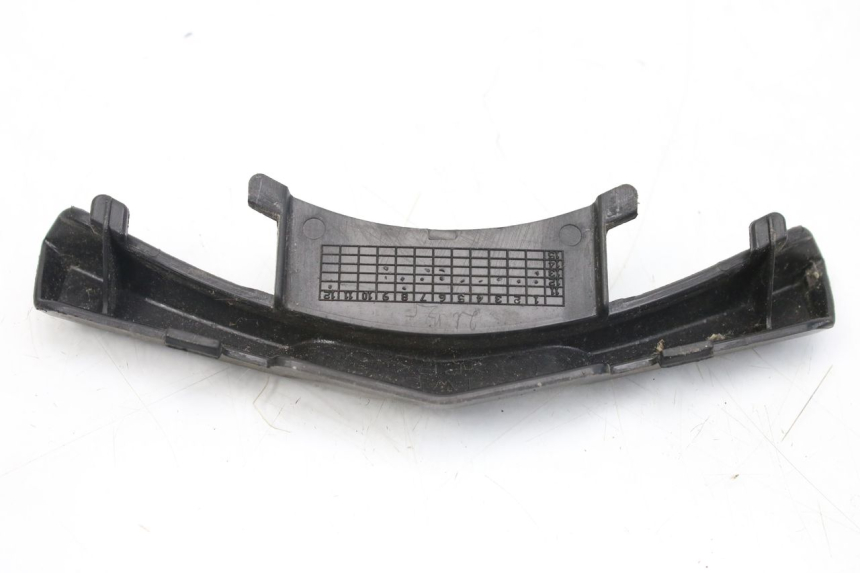 photo de JUNÇÃO DO CARENAGEM DIANTEIRO YAMAHA D'ELIGHT DELIGHT 115 (2013 - 2017) - Detalhe da peça