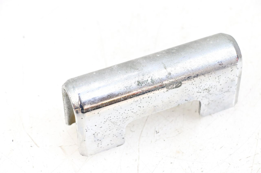 photo de JUNÇÃO CARENAGEM DIANTEIRA INFERIOR HYOSUNG GV AQUILA 125 (2000 - 2009) - Detalhe da peça
