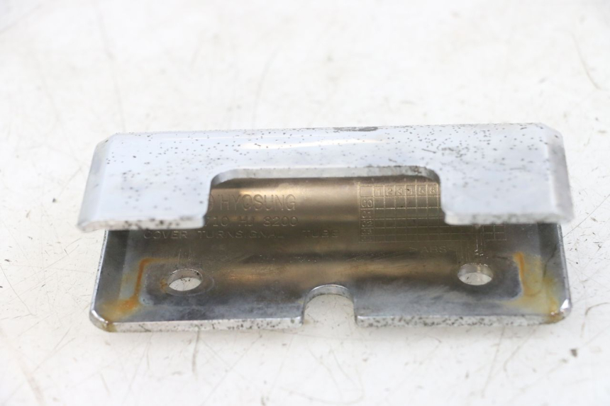 photo de JUNÇÃO CARENAGEM DIANTEIRA INFERIOR HYOSUNG GV AQUILA 125 (2000 - 2009) - Ampliação técnica