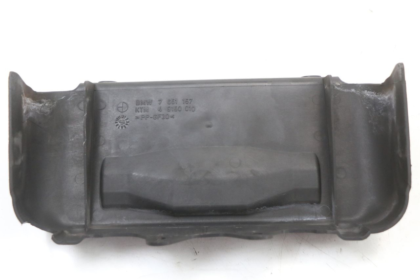 photo de JUNÇÃO CARENAGEM DIANTEIRA INFERIOR BMW C1 125 (2000 - 2003) - Zoom do estado de desgaste