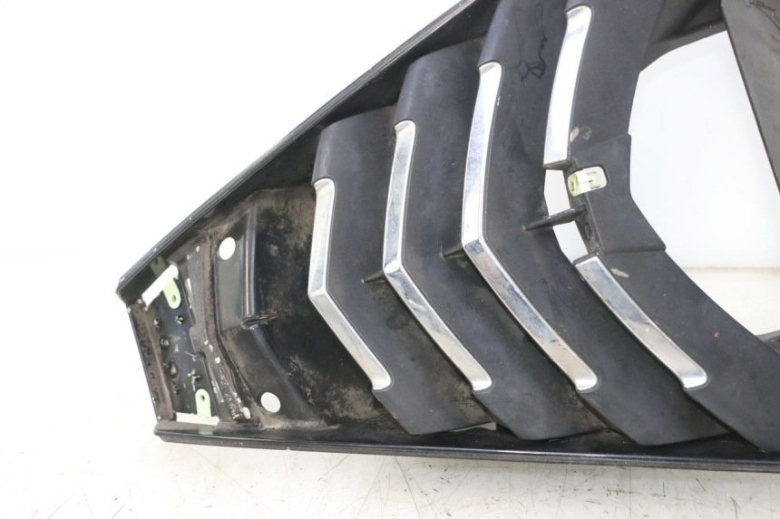 photo de JUNÇÃO CARENAGEM DIANTEIRA INFERIOR PEUGEOT CITYSTAR 125 (2011 - 2017) - Peça verificada