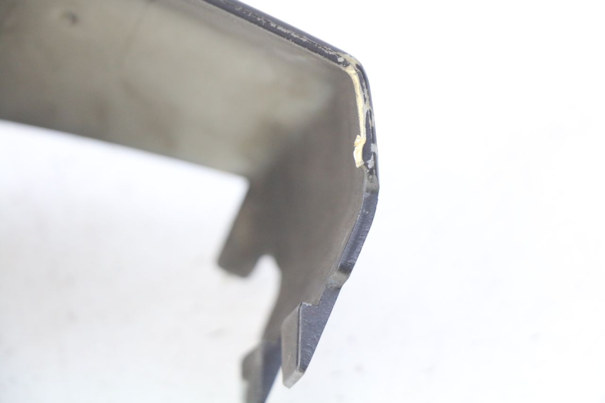 photo de JUNÇÃO DO CARENAGEM DIANTEIRO INFERIOR PEUGEOT CITYSTAR 50 (2013 - 2017) - Detalhe da peça
