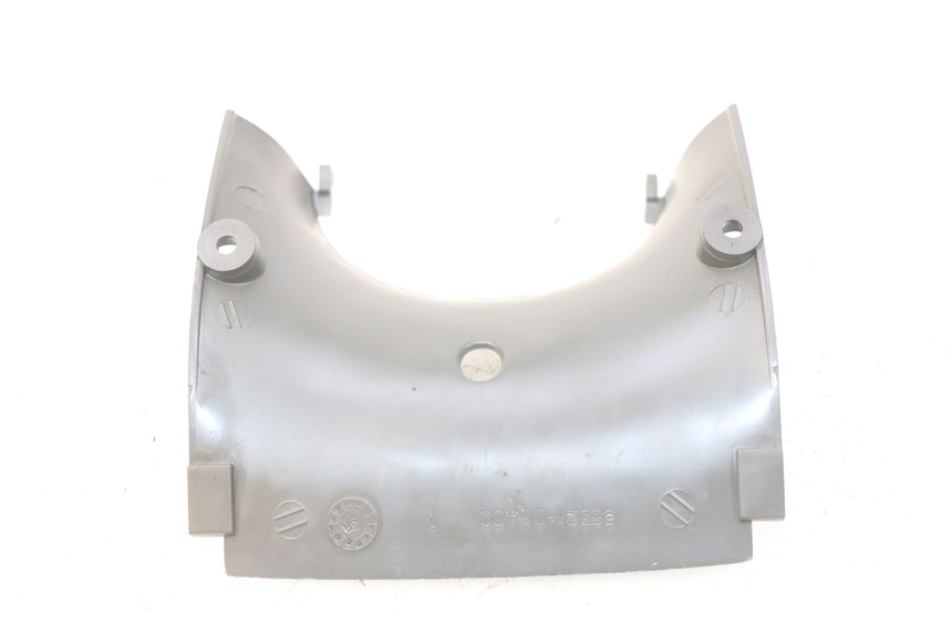 photo de JUNÇÃO CARENAGEM DIANTEIRA INFERIOR SUZUKI CP 80 (1985 - 1996) - Zoom do estado de desgaste