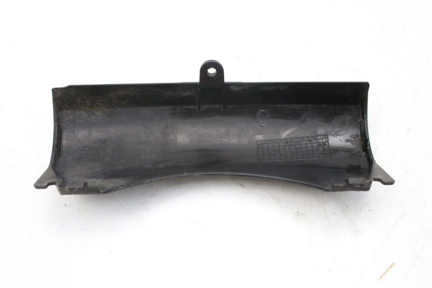 photo de JUNÇÃO DO CARENAGEM DIANTEIRO INFERIOR HONDA FES S-WING SWING ABS 125 (2007 - 2015) - Zoom do estado de desgaste
