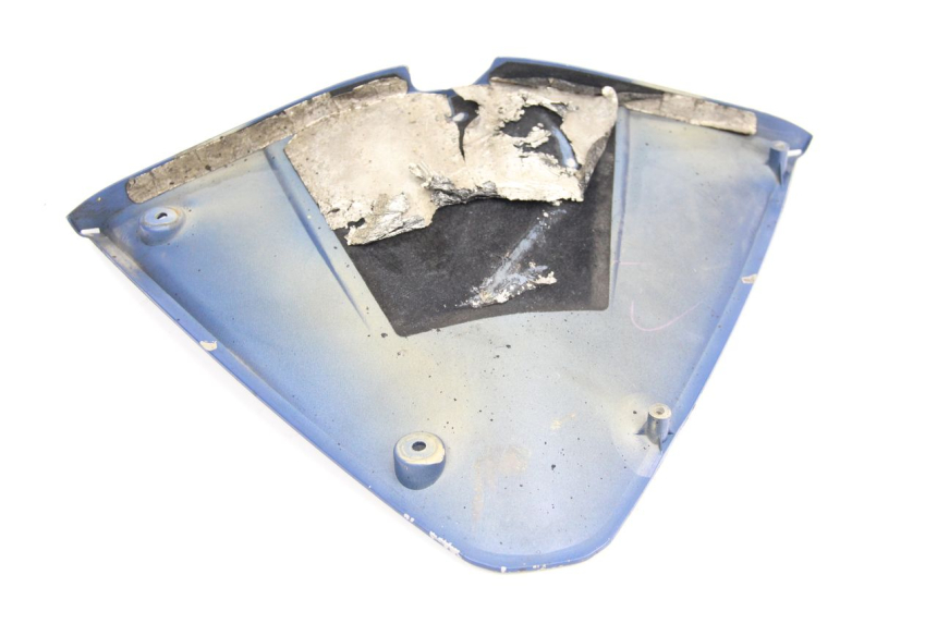 photo de JUNÇÃO DO CARENAGEM DIANTEIRO INFERIOR YAMAHA FJR ABS 1300 (2006 - 2012) - Zoom do estado de desgaste