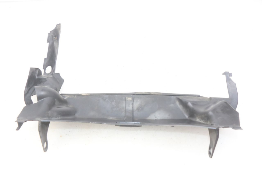 photo de JUNÇÃO DO CARENAGEM DIANTEIRO INFERIOR YAMAHA FJR ABS 1300 (2006 - 2012) - Detalhe da peça