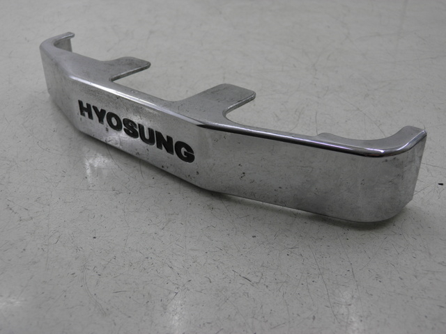 photo de JUNÇÃO CARENAGEM DIANTEIRA INFERIOR HYOSUNG COMET GT 125 (2002 - 2007) - Vista principal