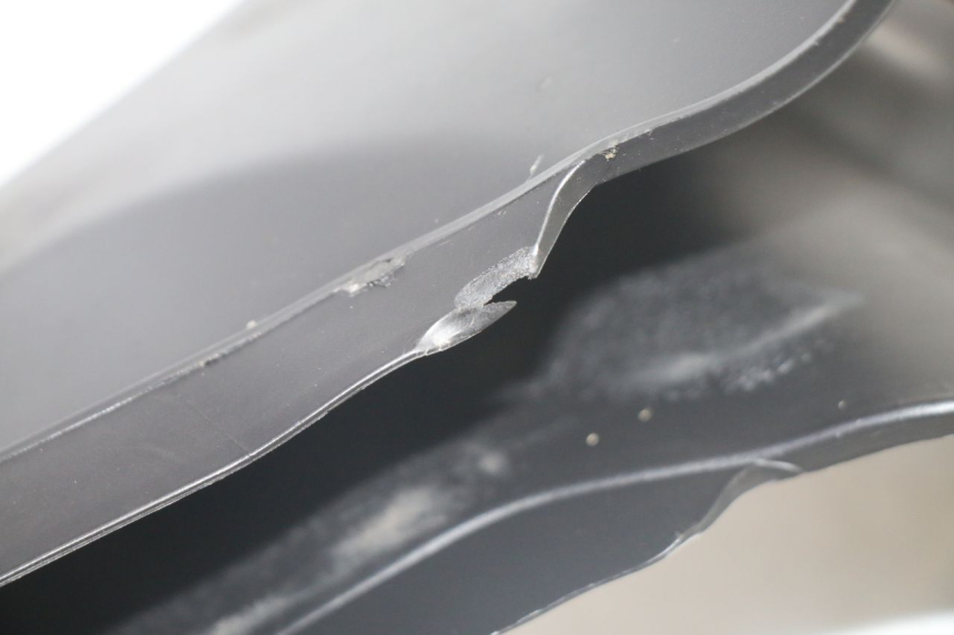 photo de JUNÇÃO CARENAGEM DIANTEIRA INFERIOR PIAGGIO MP3 HPE 350 (2018 - 2020) - Pontos de fixação
