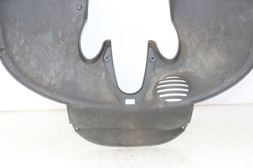 photo de JUNÇÃO DO CARENAGEM DIANTEIRO INFERIOR PIAGGIO MP3 LT 300 (2010 - 2016) - Marcações e referências