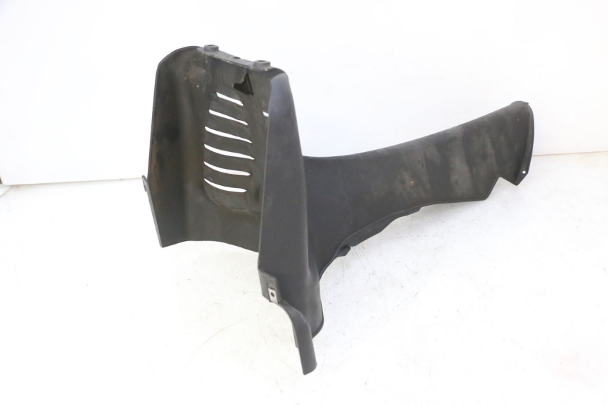 photo de JUNÇÃO CARENAGEM DIANTEIRA INFERIOR PIAGGIO MP3 RL 250 (2006 - 2010) - Pontos de fixação