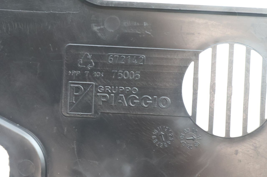 photo de JUNÇÃO CARENAGEM DIANTEIRA INFERIOR PIAGGIO MP3 500 (2016 - 2018) - Vista geral