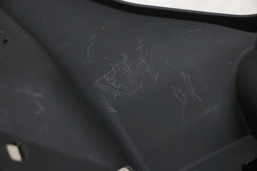 photo de JUNÇÃO DO CARENAGEM DIANTEIRO INFERIOR BMW R GS 1250 (2021 - 2024) - Peça verificada