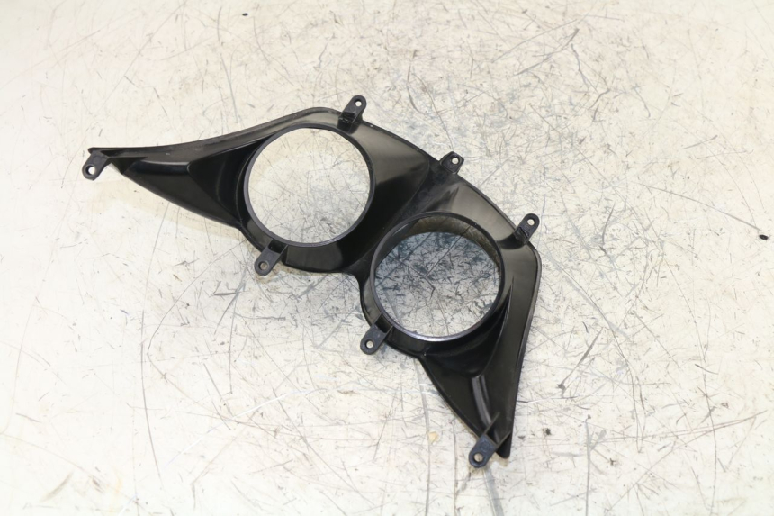 photo de JUNÇÃO CARENAGEM DIANTEIRA INFERIOR RIEJU RS SPORT NAKED 50 (2013 - 2018) - Detalhe da peça