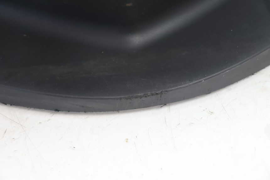 photo de JUNÇÃO INFERIOR DA CARENAGEM DIANTEIRA CAN-AM SPYDER RS 1000 (2008 - 2012) - Outro ângulo de visão