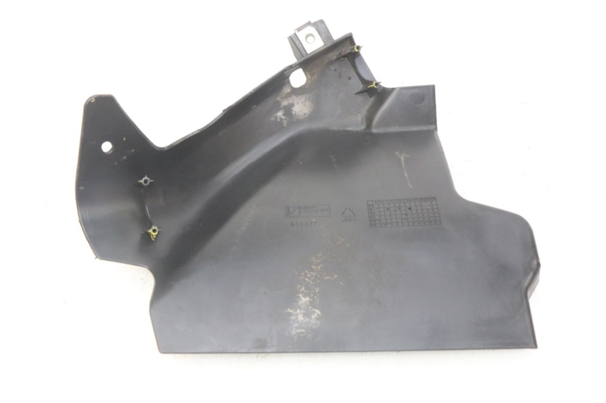 photo de JUNÇÃO CARENAGEM DIANTEIRA INFERIOR APRILIA SRV 850 (2012 - 2017) - Zoom do estado de desgaste