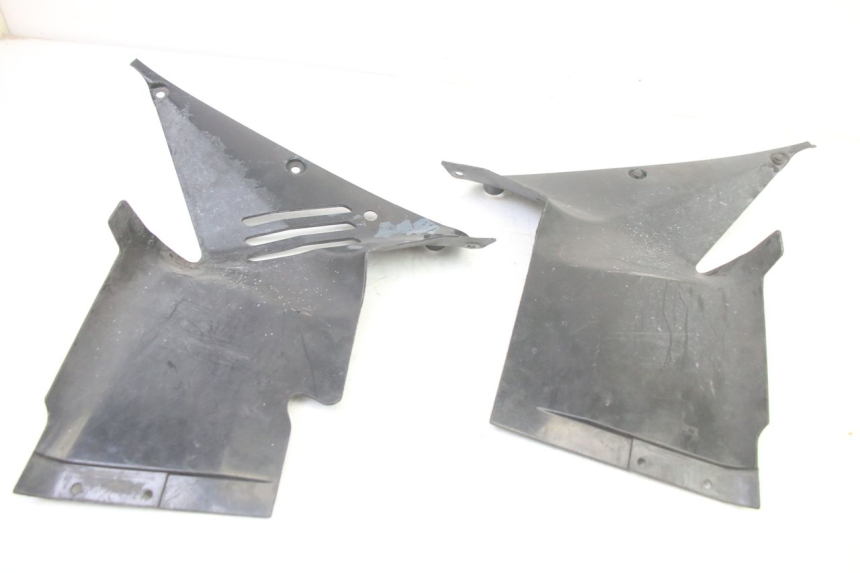 photo de JUNÇÃO CARENAGEM DIANTEIRA INFERIOR HONDA ST PAN EUROPEAN 1300 (2002 - 2013) - Ampliação técnica