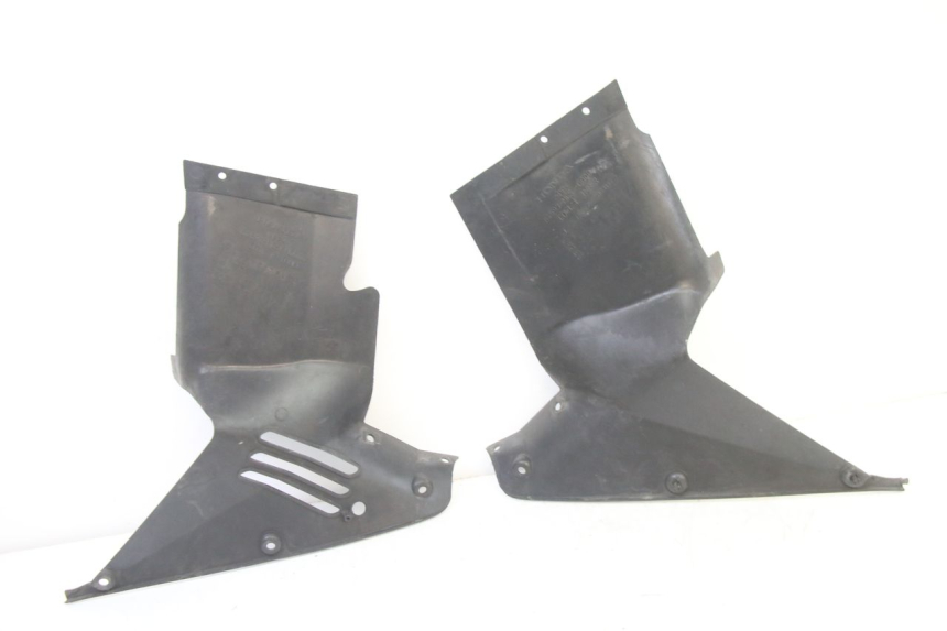 photo de JUNÇÃO CARENAGEM DIANTEIRA INFERIOR HONDA ST PAN EUROPEAN 1300 (2002 - 2013) - Vista geral