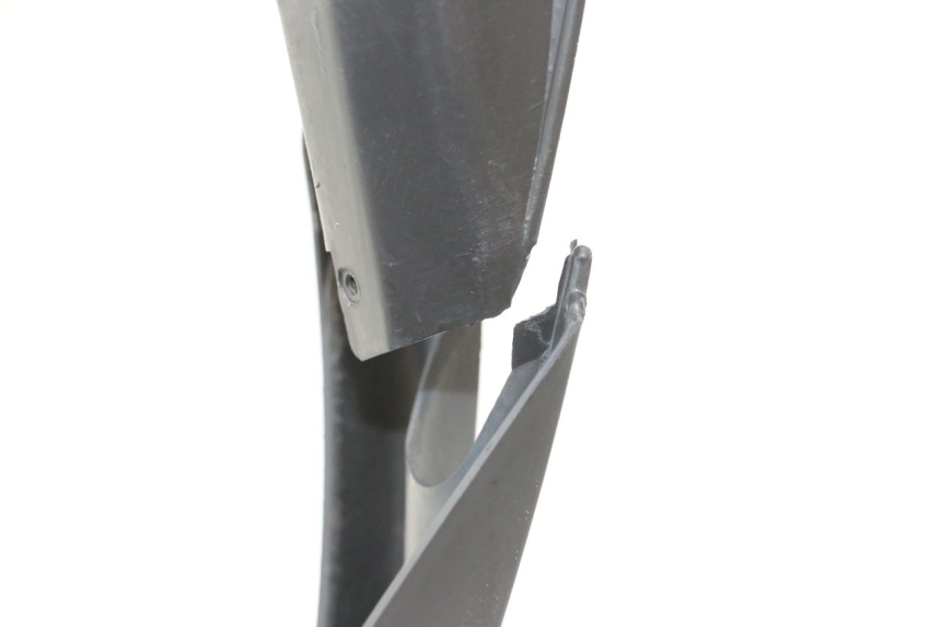 photo de JUNÇÃO DO CARENAGEM DIANTEIRO INFERIOR GILERA STALKER 50 (2004 - 2014) - Ampliação técnica