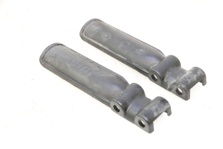 photo de JUNÇÃO CARENAGEM DIANTEIRA INFERIOR PEUGEOT TREKKER 50 (1995 - 2004) - Zoom do estado de desgaste