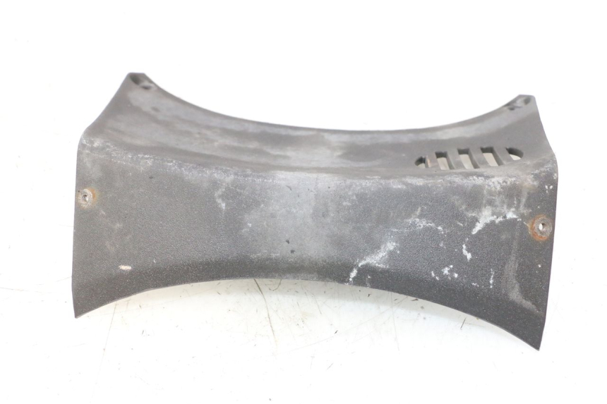 photo de JUNÇÃO INFERIOR DA CARENAGEM DIANTEIRA PIAGGIO X8 STREET 125 (2006 - 2007) - Detalhe da peça