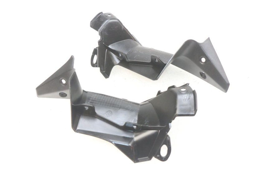 photo de JUNÇÃO CARENAGEM DIANTEIRA INFERIOR KAWASAKI Z 650 (2016 - 2019) - Detalhe da peça